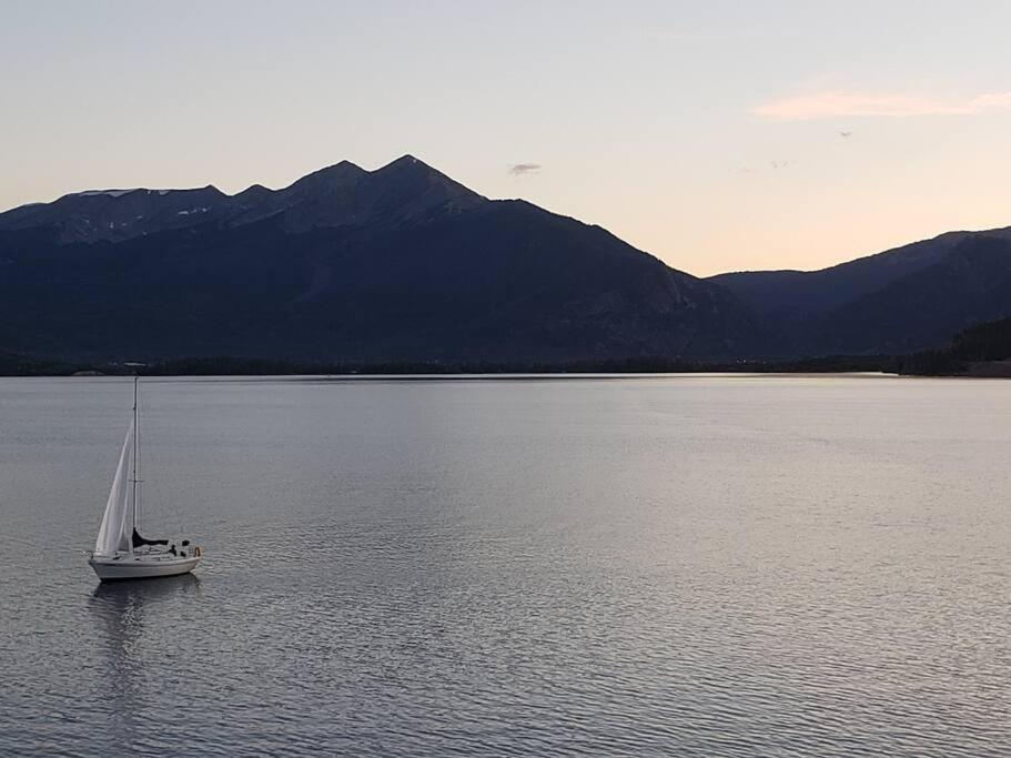 Lake Front Condo 1Bd - Fully Remodeled! Dillon Extérieur photo