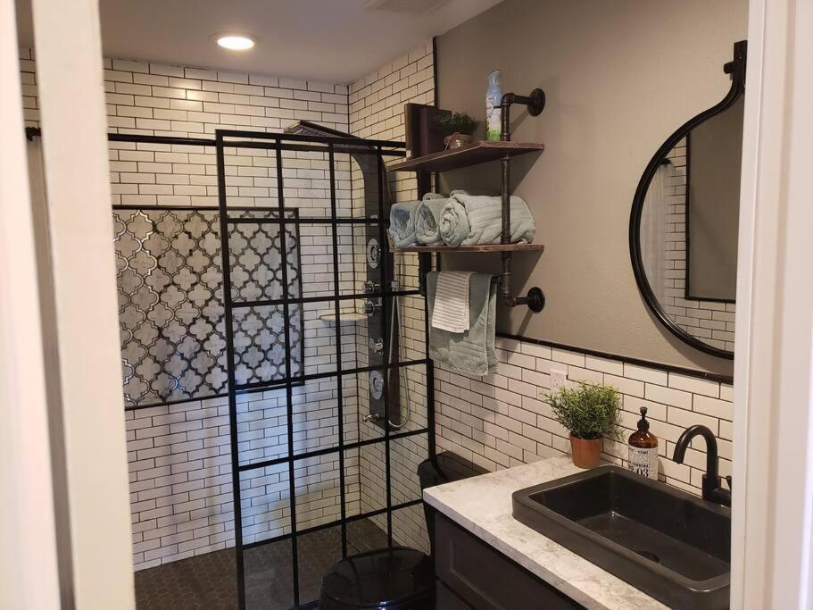 Lake Front Condo 1Bd - Fully Remodeled! Dillon Extérieur photo